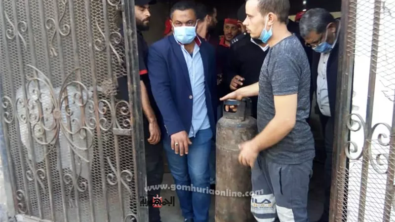 بالصور.. ازالة ٢١ مخالفة وعشوائيات ووقف بناء مخالف بالعاشر من رمضان