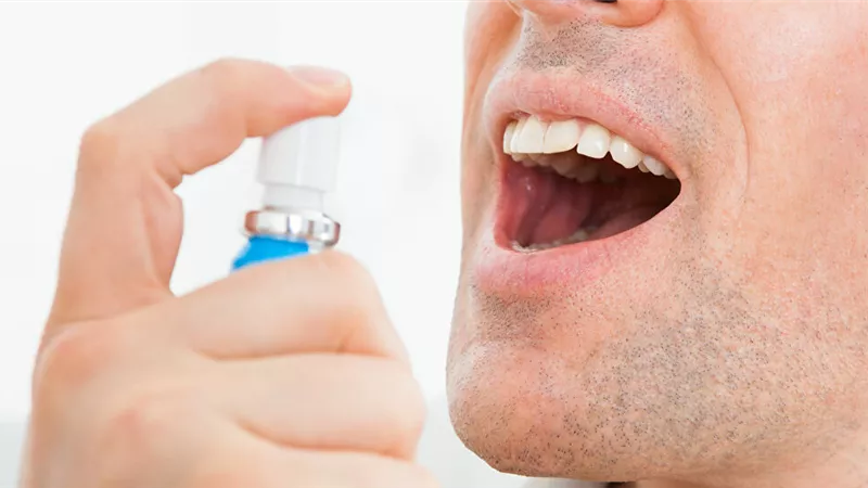 10 امراض تسبب رائحة الفم الكريهة