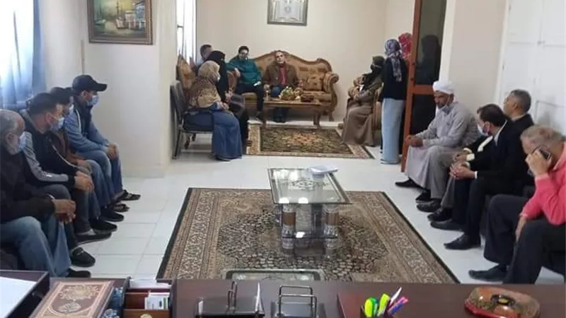 رئيس مدينة العلمين يعود للعمل بعد تعافيه