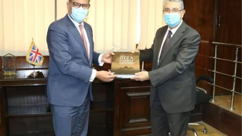 لقاء وزير الكهرباء والطاقة المتجددة مع رئيس الدورة 26 لمؤتمر اتفاقية تغير المناخ