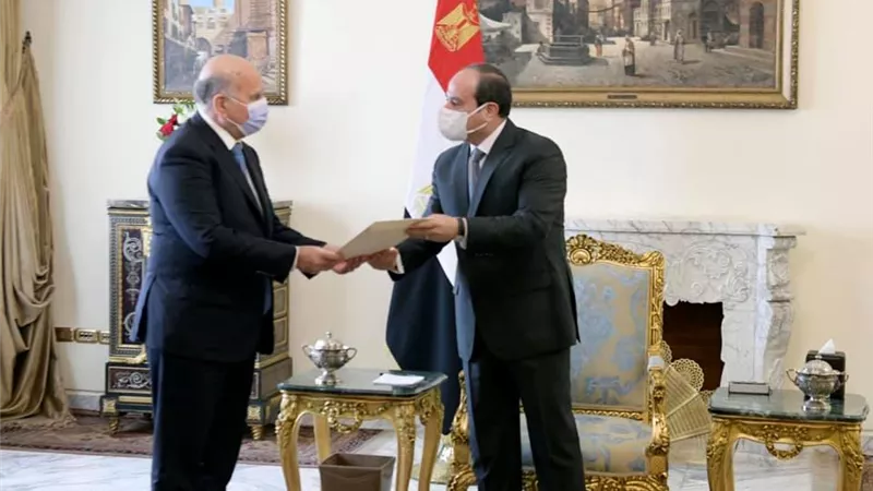 الرئيس يؤكد لوزير خارجية العراق: سياسة مصر قائمة على مبادئ رشيدة متوازنة وثوابت أخلاقية راسخة