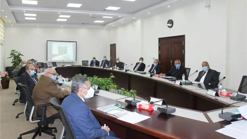 وزير التعليم العالي: دعم المتضررين من جائحة كورونا من أعضاء هيئة التدريس بالجامعات