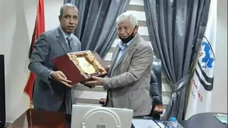 الغباري في لقائه بالجندي يثني على دور 