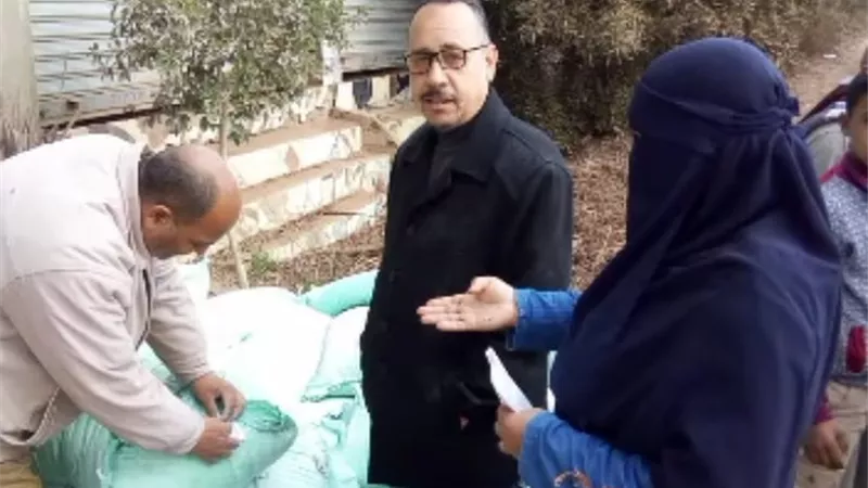 ضبط 40 شيكارة دقيق مدعم و١٥ طن أسمدة مجهولة بأشمون