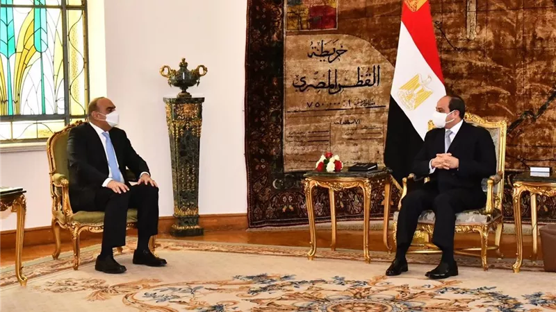 الرئيس السيسي يستقبل رئيس الوزراء الأردني
