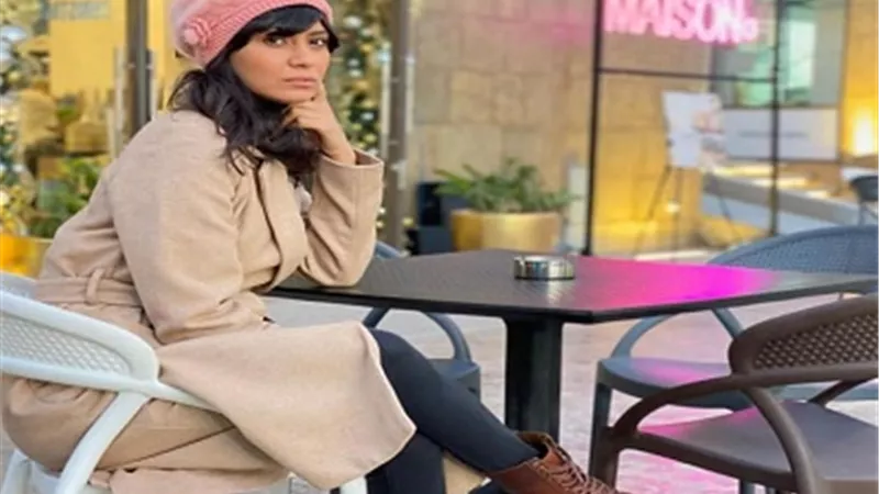 شاهد ..إطلالة جذابة وملامح رقيقة للفنانة لمياء كرم عبر إنستجرام