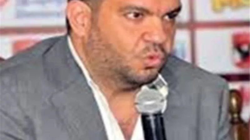 سيف الوزيري رئيس شركة استادات يهنئ الأهلي بحصوله على برونزية العالم