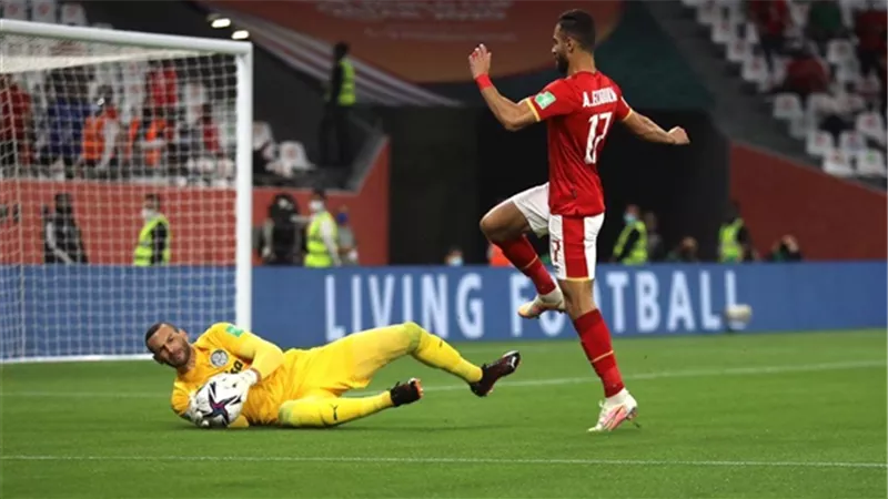 الكاف يهنىء الأهلى على برونزية كأس العالم للأندية