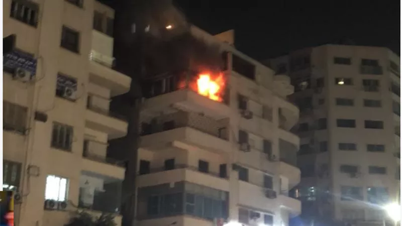 حريق في عقار سكني بمنطقة الدقي.. والحماية المدنية تحاول السيطرة