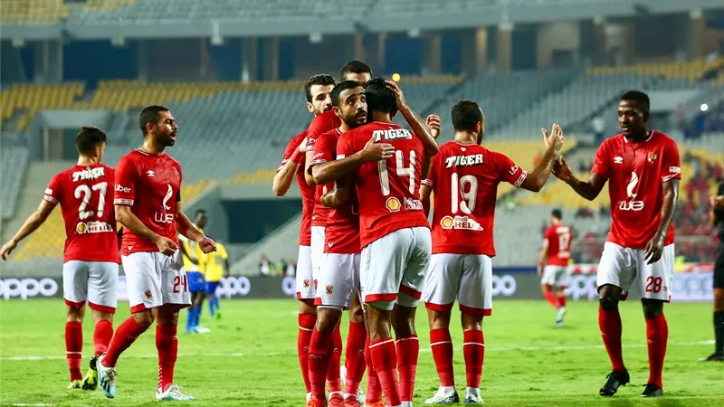 مفاجأة.. نجم الأهلى السابق علي رادار الزمالك