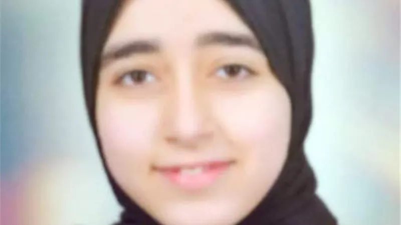 منة اول طالبة تحصل علي شهادة سيسكو العالمية