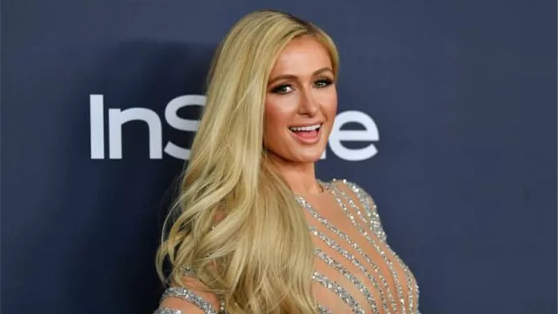 كواليس السينما العالمية.. باريس هيلتون :راقبوني وألحقوا بي الأذي النفسي والجسدي في المدرسة الداخلية