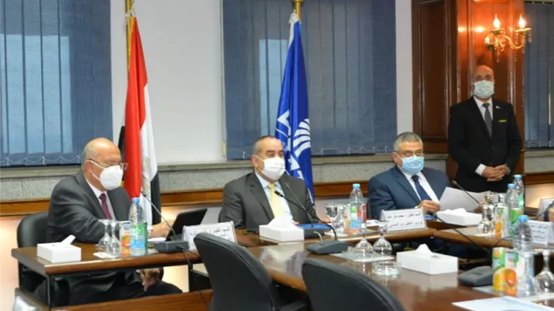 وزير الطيران المدني يترأس اجتماع اللجنة العليا للسلامة بمصرللطيران في دورتها العاشرة