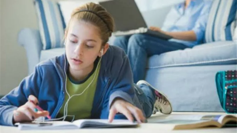للطلاب من الصف الرابع الابتدائي الي الثالث الاعدادي.. أسهل طريقة للتحضير لامتحانات منتصف العام