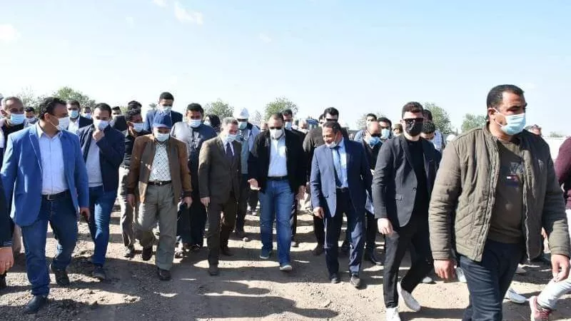 محافظ الشرقية يتابع أعمال إنشاء محطة معالجة صرف صحي ببلبيس