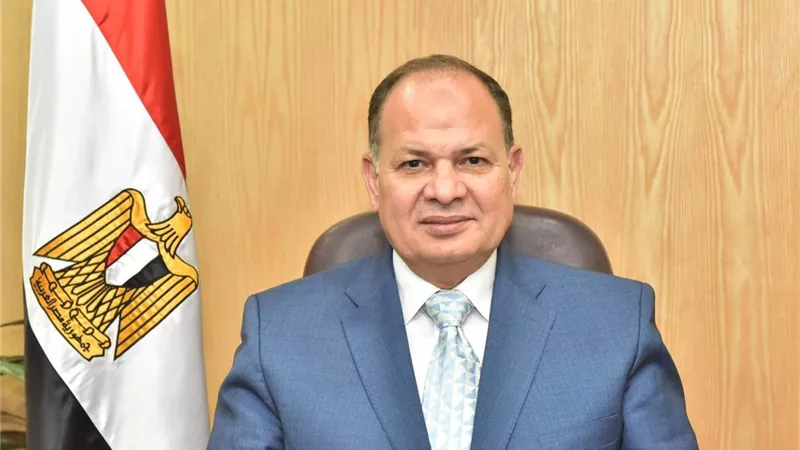 محافظ أسيوط يعلن رفع درجة الاستعداد القصوى تحسباً لتعرض المحافظة لعواصف ترابية ورياح ابتداء من الثلاثاء