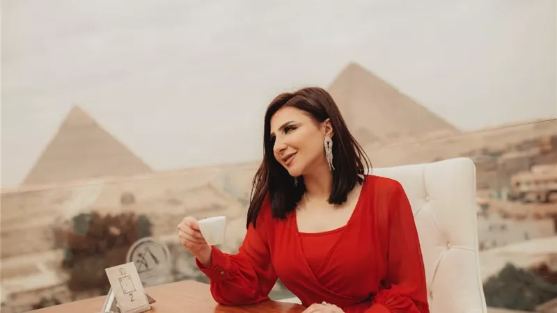 بالأحمر .. شريهان أبوكيلة تخطف القلوب فى عيد الحب .. صور
