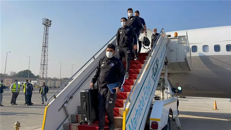 بعثة بيراميدز تصل إلى القاهرة بعد الفوز على راسينج كلوب أبيدجان