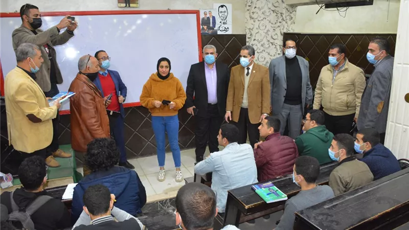 محافظ الغربية والرقابة الإدارية يقودون حملة على اوكار الدروس الخصوصية-صور