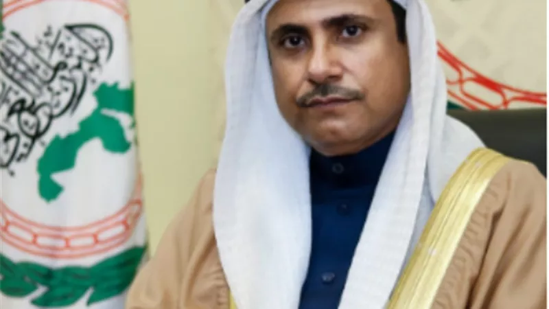 رئيس البرلمان العربي يطالب بتحرك دولي عاجل لوقف انتهاكات الحوثيين بحق أعضاء مجلس النواب اليمني ..بالفيديو