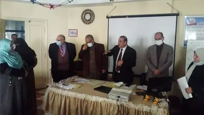 وكيل التعليم بمطروح يتابع فعاليات ورشة عمل لتطوير اداء معلمات رياض الأطفال