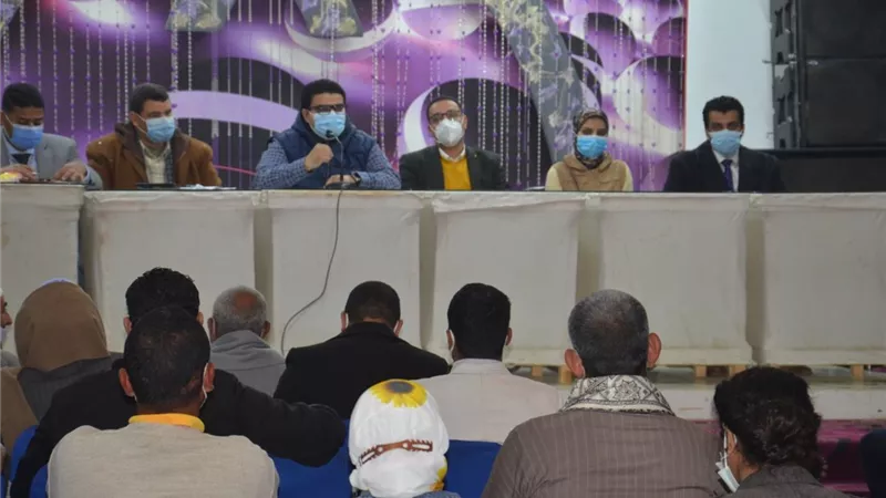 نائب محافظ بنى سويف يتابع شباب مبادرة