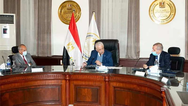 وزارة التعليم ومؤسسة غبور يوقعان بروتوكول لإطلاق مدرستين للتكنولوجيا التطبيقية