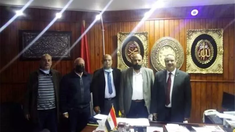 لجنة وزارية تجري مقابلات شخصية للمرشحين كرؤساء لجان للتعليم الفني بمطروح