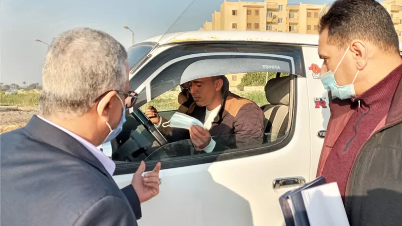 السكرتير العام المساعد يبحث شكوى أهالى قرى شرق النيل ببنى سويف