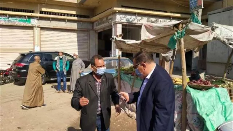 محافظ الشرقية يُفاجئ مدينة القرين ويأمر بتكثيف أعمال النظافة والتجميل ورفع الإشغالات