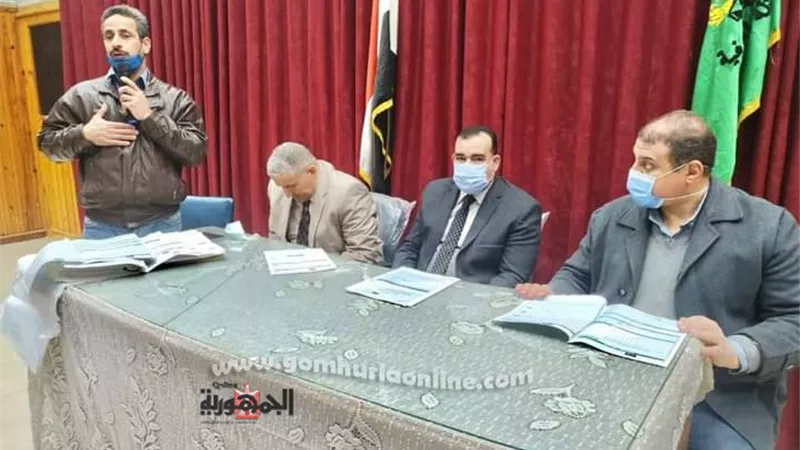 تعليم المنوفية ينشر الوعي الضريبي بين العاملين بديوان المديرية