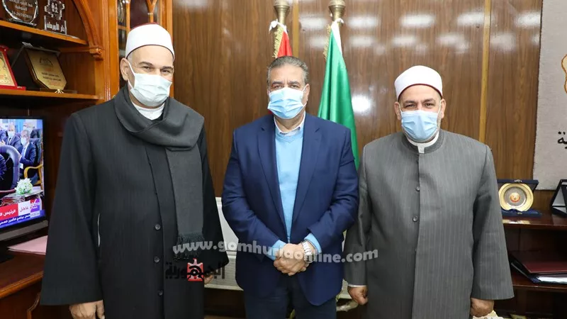 محافظ المنوفية يكرم وكيل وزارة الأوقاف السابق لبلوغه سن المعاش ويستقبل الوكيل الجديد