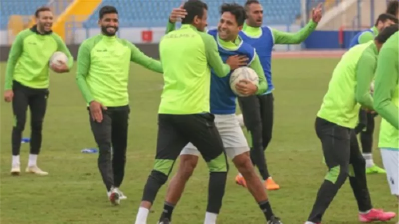 محمد إبراهيم ينتظم فى تدريبات سيراميكا قبل مواجهة الاتحاد السكندرى