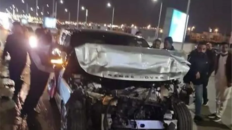 إصابة الإعلامي عمرو أديب في حادث سير بأكتوبر .. صور