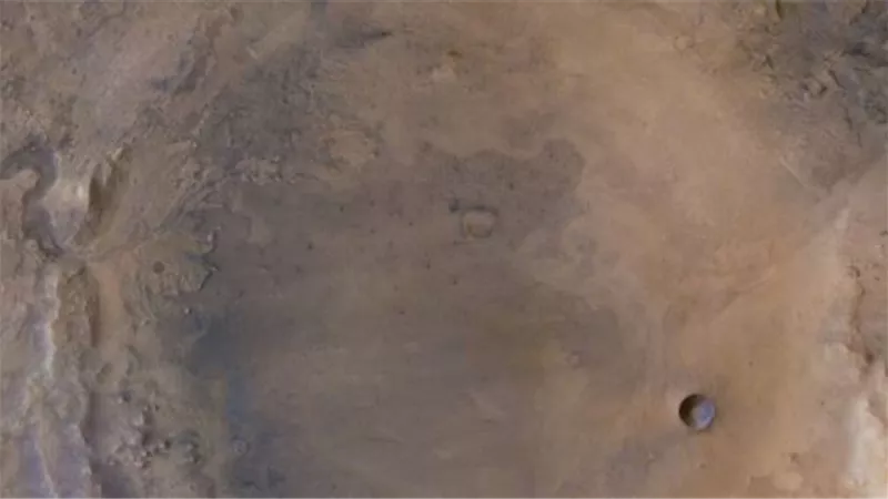 الخميس هبوط على ارض المريخ للبحث عن علامات حياة فى الماضى