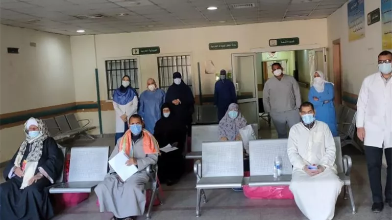 تعافى وخروج ٧ حالات كورونا من مستشفى قفط التعليمى