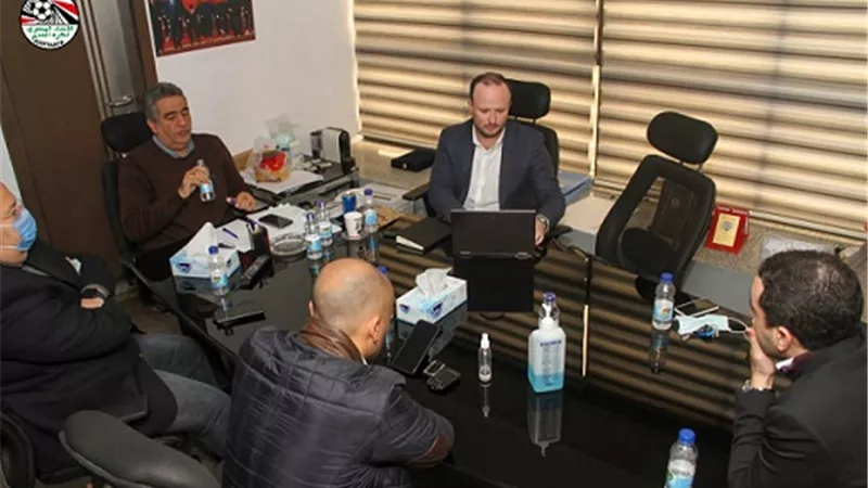 اتحاد الكرة يستقبل مندوبًا عن الشركة المنفذة للـ