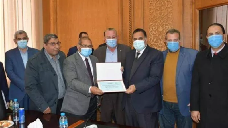 خدمة جيدة وموعد منضبط وقطار مريح ونظيف ورحلة آمنة للركاب