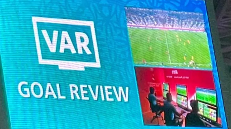 اتحاد الكرة يستعين بـ VAR مونديال للأندية فى الدورى المصرى.. شاهد