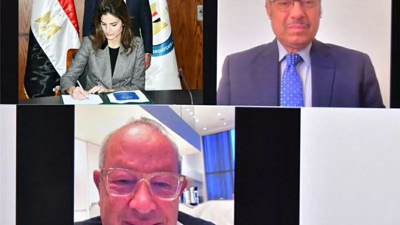 وزير البترول يشهد توقيع 10 عقود جديدة للبحث عن الذهب