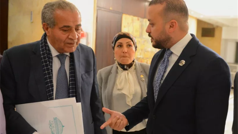 الجارحي يطالب وزير التموين بإتاحة مشروع جمعيتي لجميع المواطنين دون سن