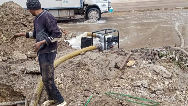 إنفجار مفاجئ بخط الصرف الصحي بدمياط