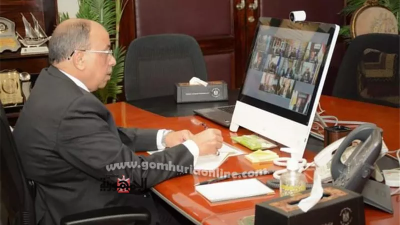 وزير التنمية المحلية يتابع مع ٩ محافظين جهود التعامل مع موجة الطقس السيء ويشيد بجهود العاملين بالمحليات ومياه الشرب والصرف الصحي في رفع تراكمات المياه