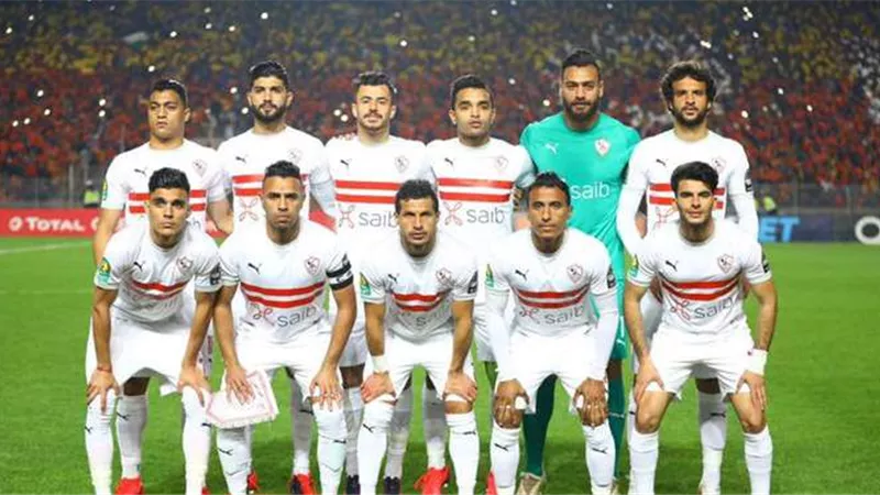 رئيس الزمالك يؤازر اللاعبين قبل مواجهة تونجيث السنغالي