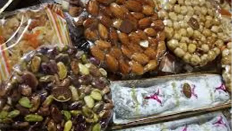 تكثيف أعمال كسح مياه الأمطار وإزالة آثاره بعد التعرض لموجه طقس سيئ بالشرقية..صور