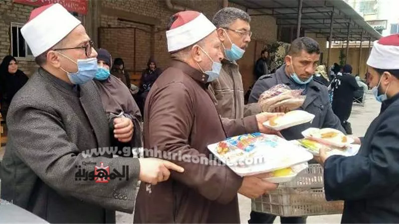 توزيع مائة وجبة غذائية علي المرضي بدمياط