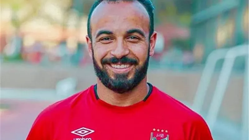 افشة يقود منتخب مصر على حساب عبدالله السعيد