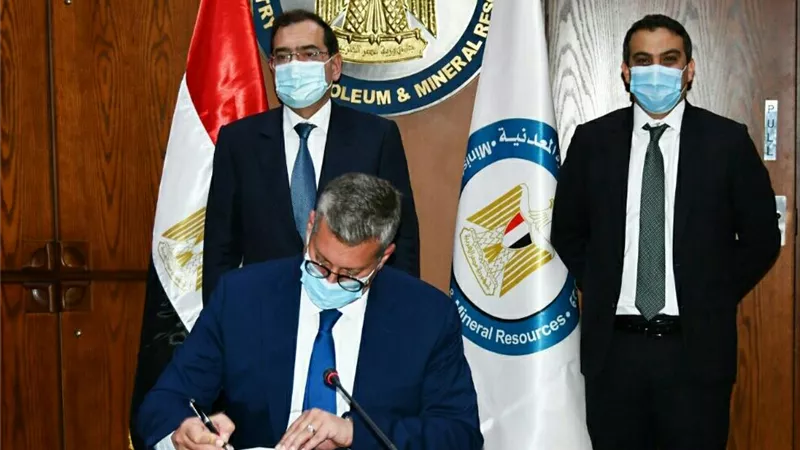 وزير البترول يوقع مذكرتي تفاهم بين شركة شملبرجير وجامعتى السويس والمستقبل لتدريب طلاب هندسة البترول