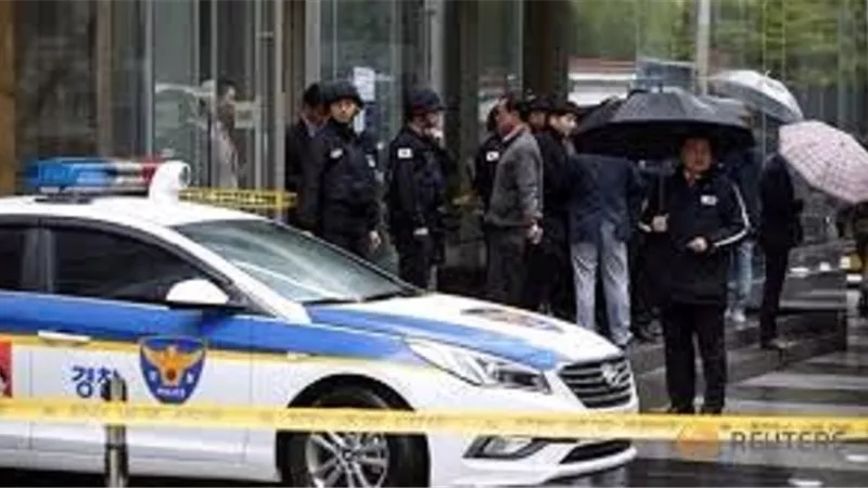 احتفظ بجثة والدته لثلاث عقود فى برميل مطاطى