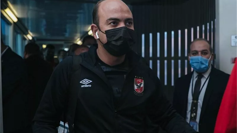 طبيب الاهلى يطمئن على حالة لاعبى المريخ السودانى